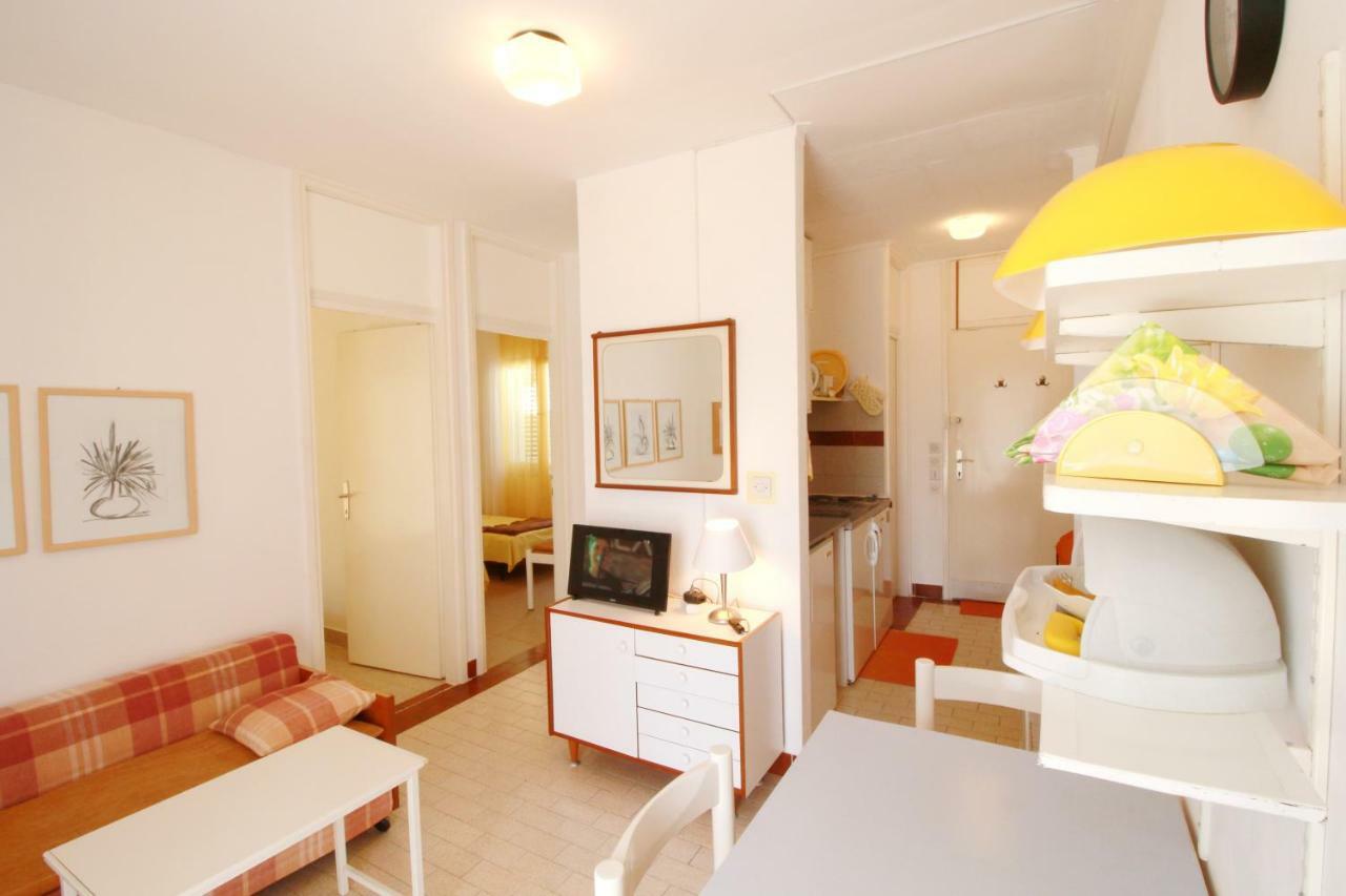Apartment Dada Petrcane Eksteriør bilde